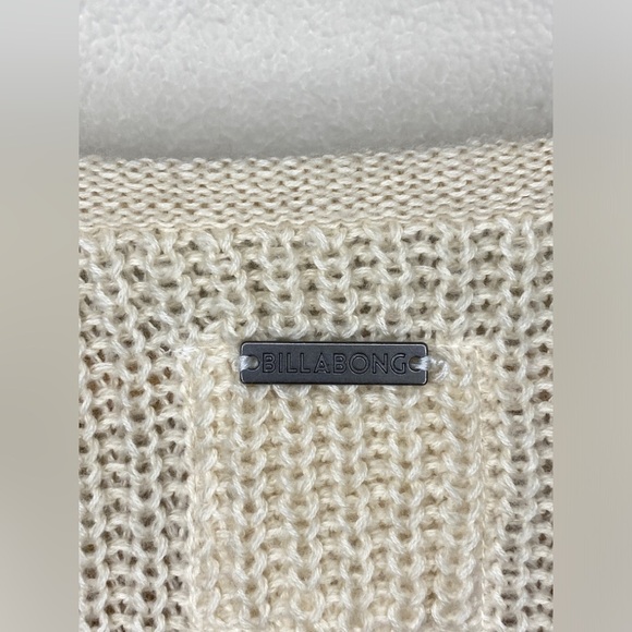 ✨ Host Pick ✨ Billabong Changing Tides Striped Sweater - Picture 7 of 9